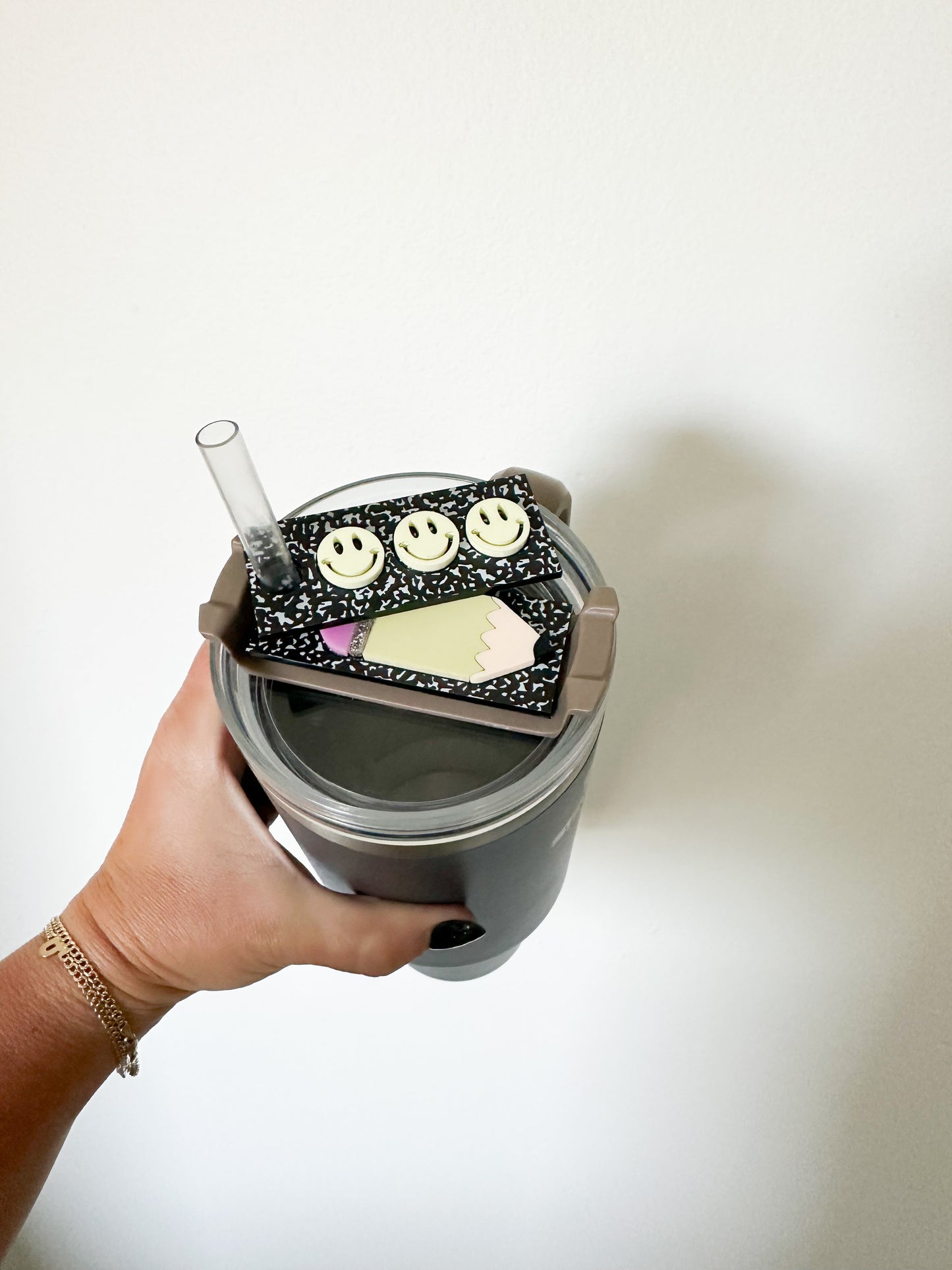favorite cup charm / yellow happy smiles
