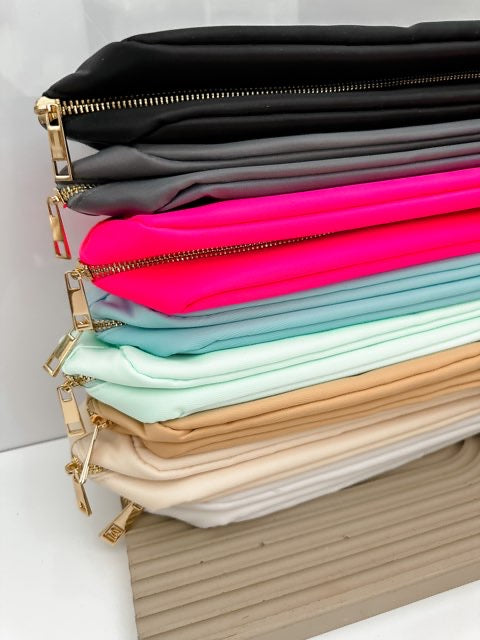 medium nylon pouch