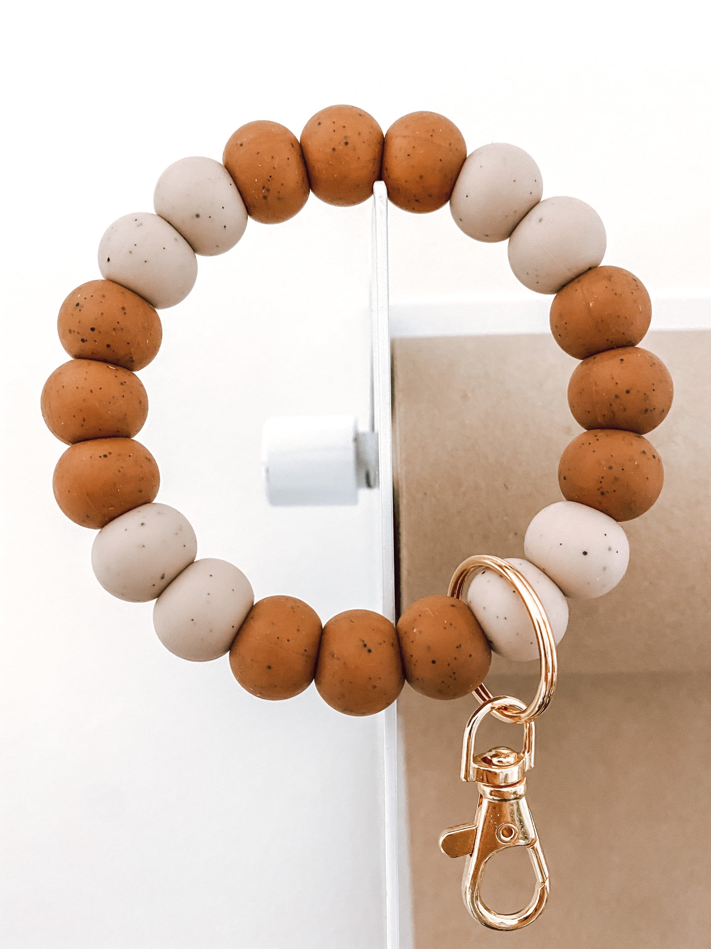 speckled hazelnut + speckled oat bracelet keychain