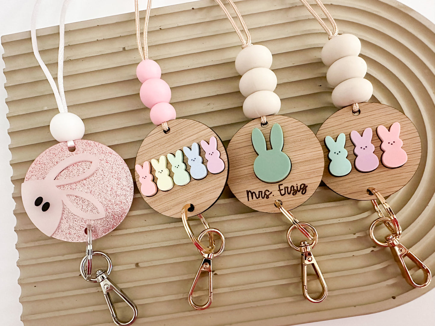 5 peep wooden lanyard