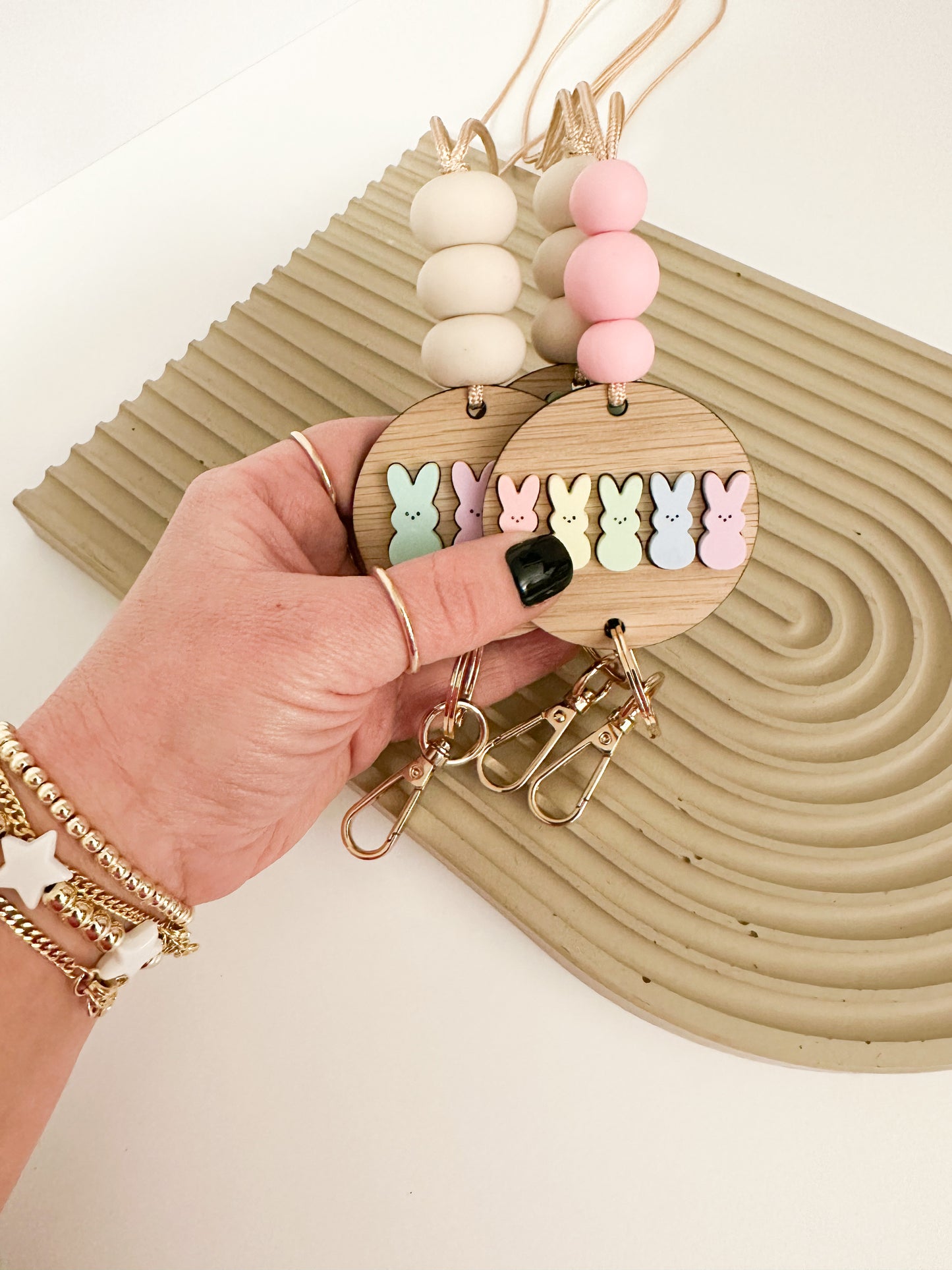 5 peep wooden lanyard