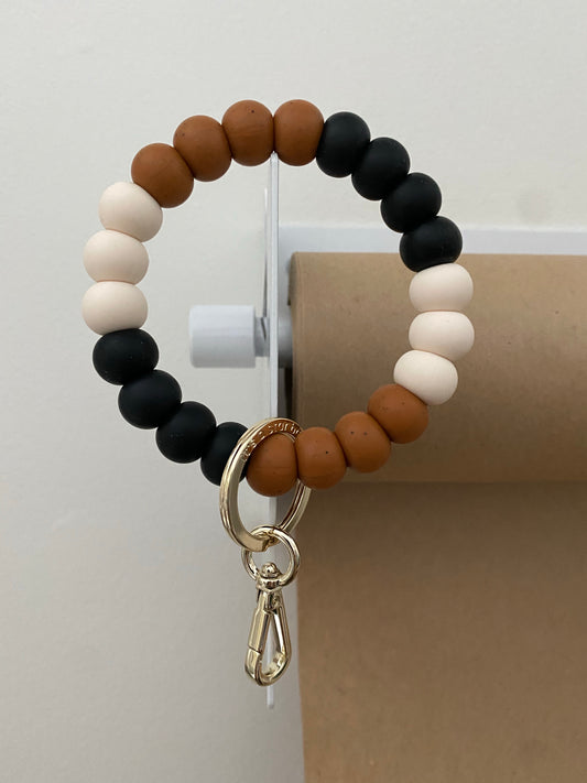 speckled hazelnut, ivory + black bracelet keychain