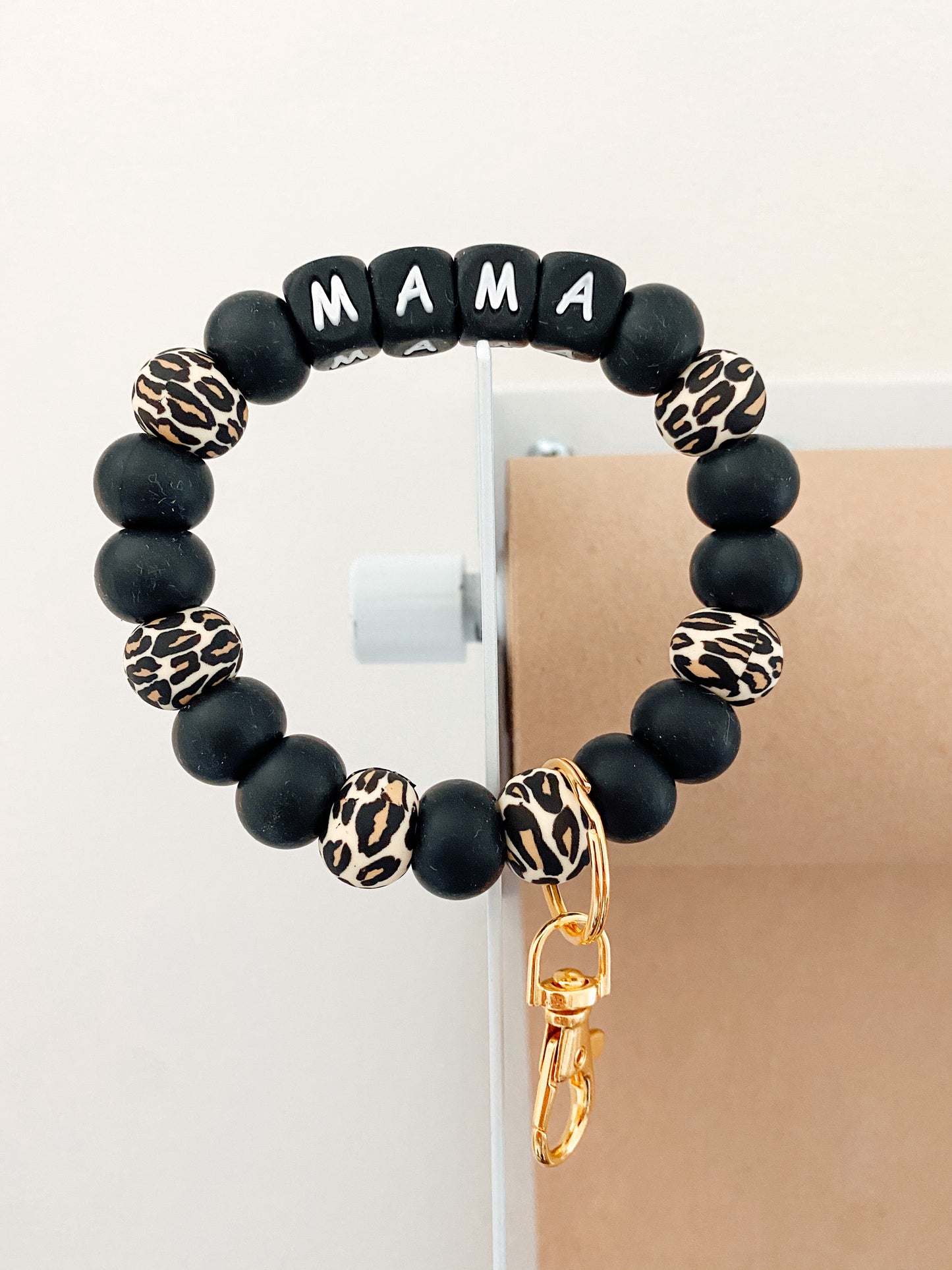 MAMA bracelet keychain (black + leopard)