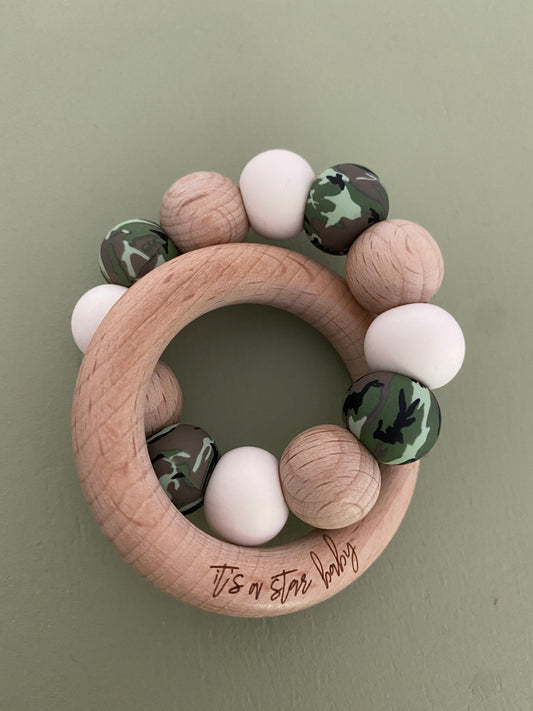 le camo // teether (ivory, wood + camo)