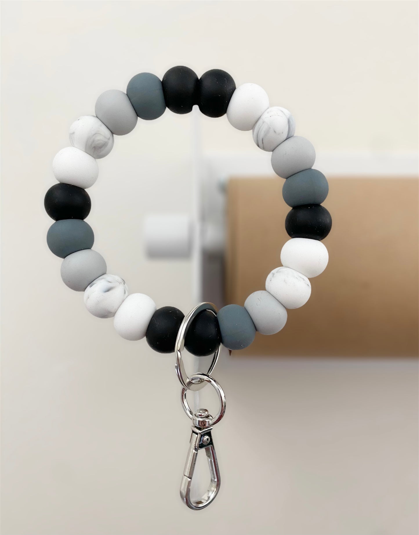 teacher golz // white to black ombré bracelet keychain