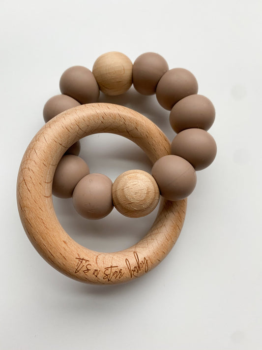 sandy brown // teether