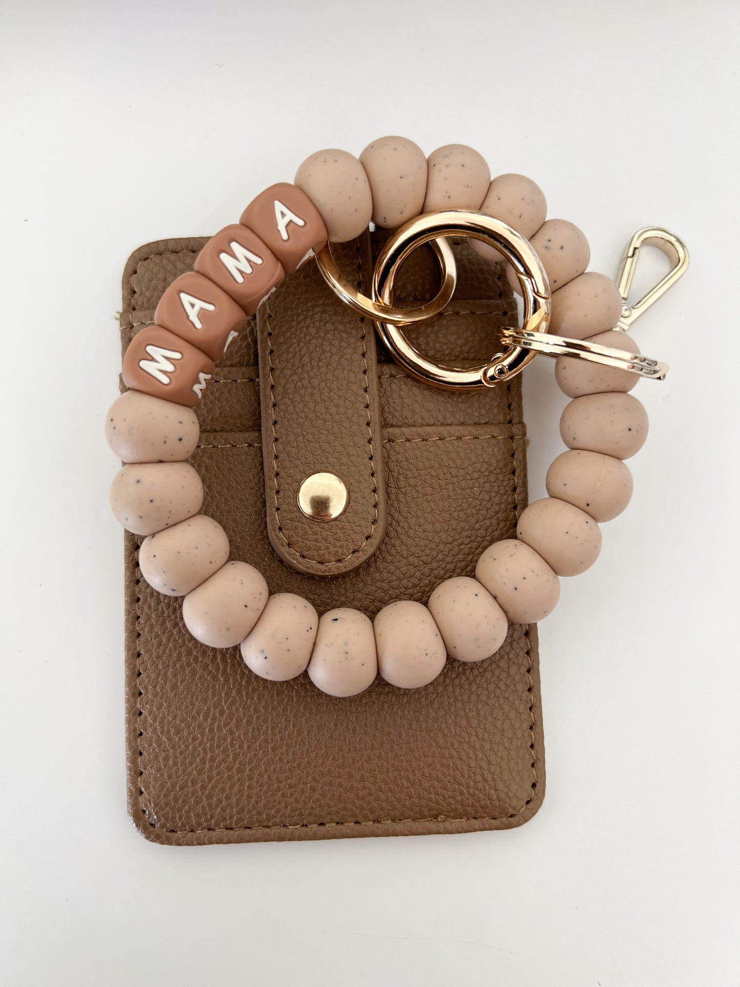 MAMA + speckled oat bracelet keychain with brown card holder
